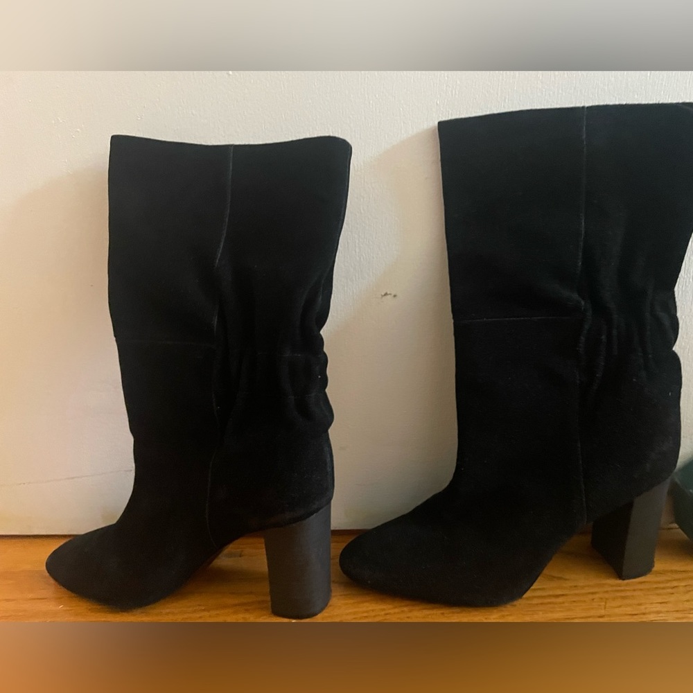 Tuckernuck/Charles David black suede booties